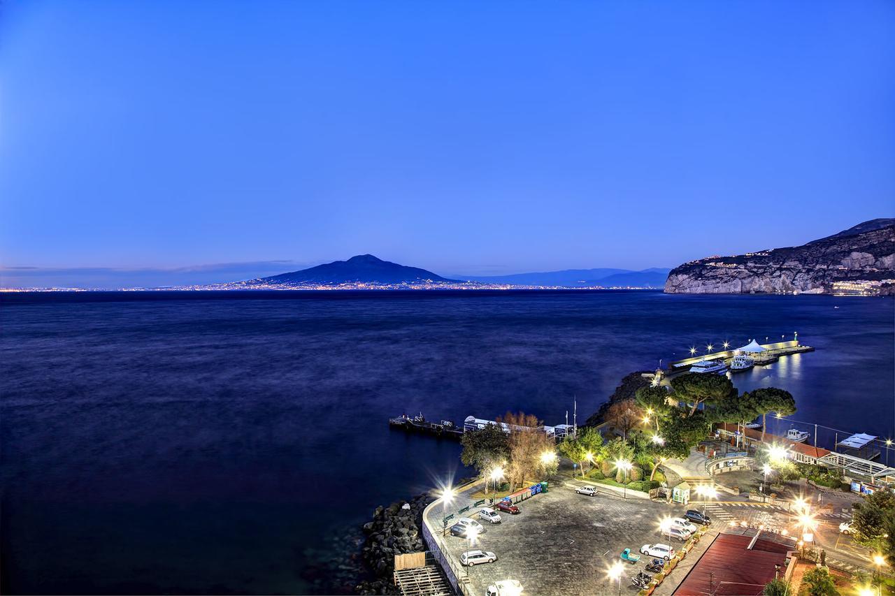 Caruso 4 By Villasandco Rentalsorrento Buitenkant foto